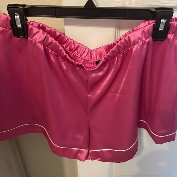 Pjs - Picture 2 of 4